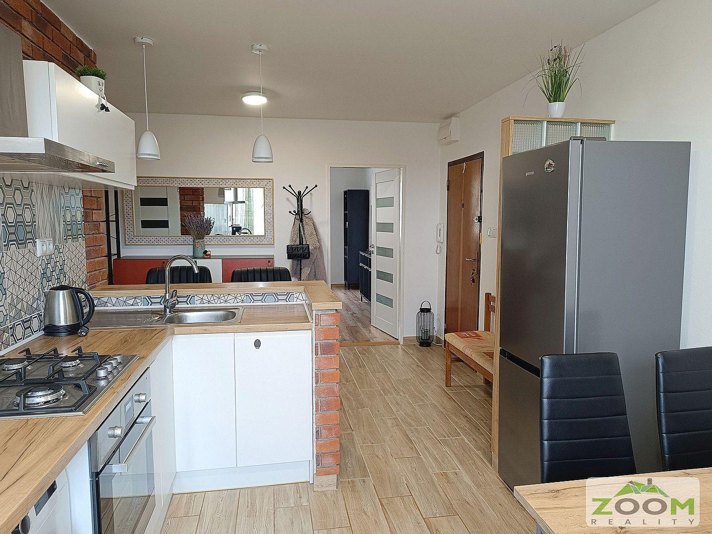 ul. Višňová – moderný 2,5 izbový zrekonštruovaný byt, 64 m2