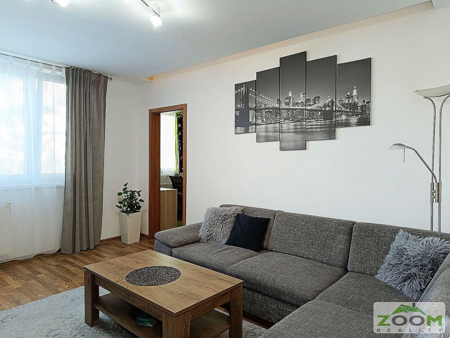 ul. Važecká – 3 izbový kompletne zrekonštruovaný byt s loggiou