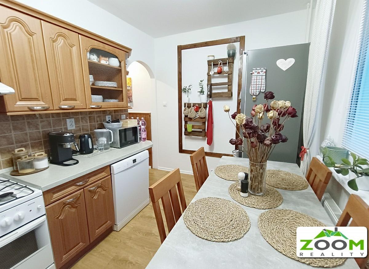 ul. Prostějovská - kompletne zrekonštruovaný 3 izbový byt s loggiou