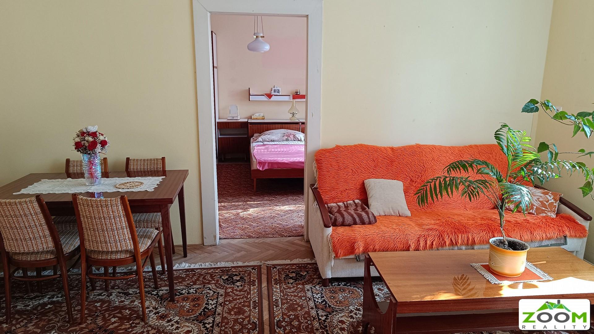 Pavlovičovo nám. - veľkometrážny 2,5 izbový tehlový byt, 72m2