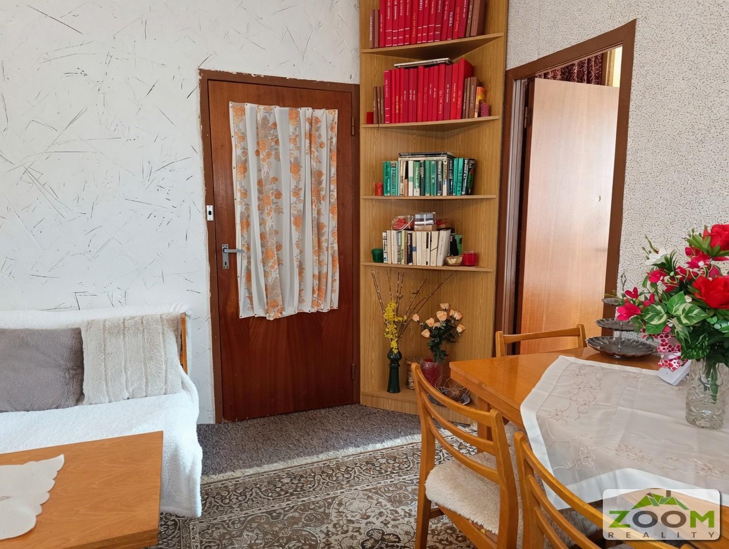 Prešov – sídl. III: 3-izbový byt s veľkou loggiou, 76m2