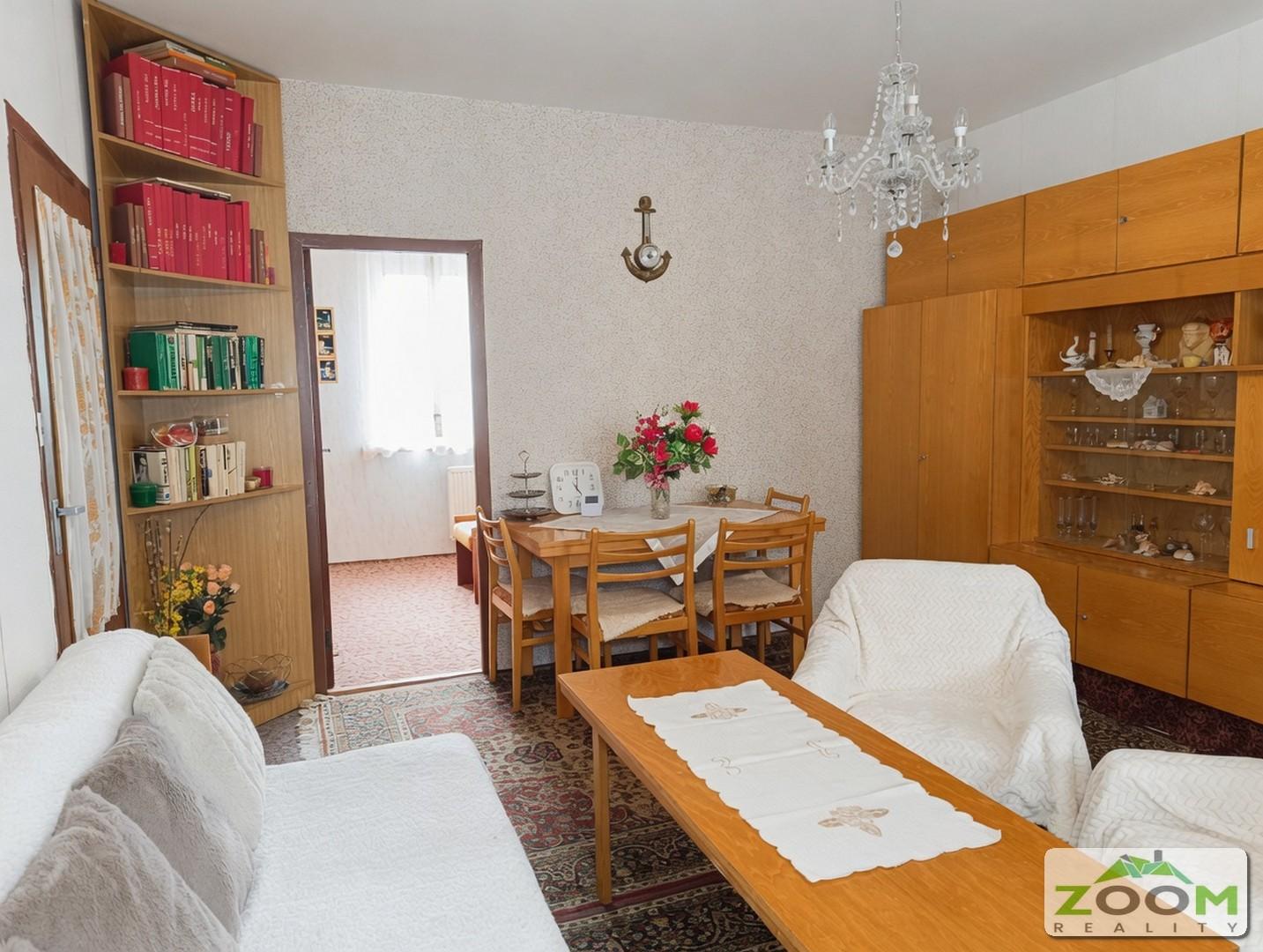 Prešov – sídl. III: 3-izbový byt s veľkou loggiou, 76m2