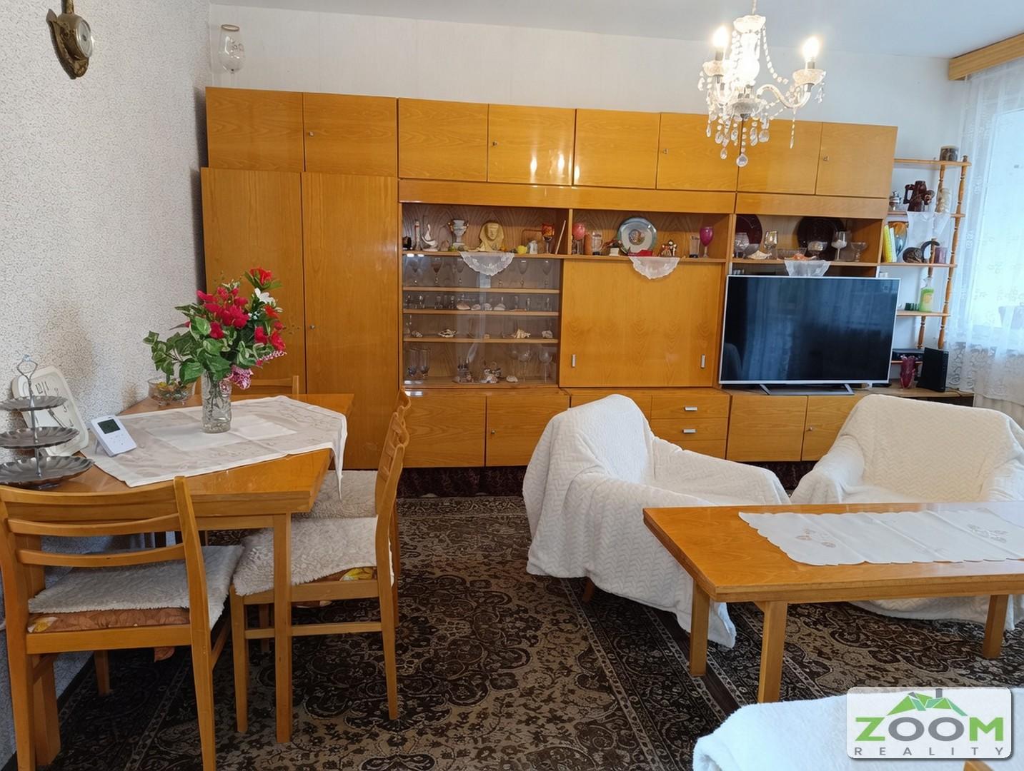 Prešov – sídl. III: 3-izbový byt s veľkou loggiou, 76m2