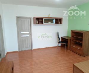 ul. Popradská – 4 izbový zrekonštruovaný byt s halou a s loggiou