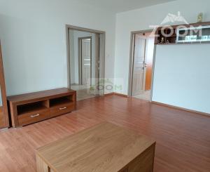 ul. Popradská – 4 izbový zrekonštruovaný byt s halou a s loggiou