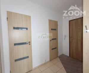 ul. Popradská – 4 izbový zrekonštruovaný byt s halou a s loggiou