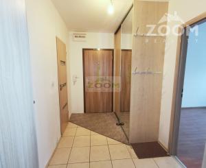 ul. Popradská – 4 izbový zrekonštruovaný byt s halou a s loggiou