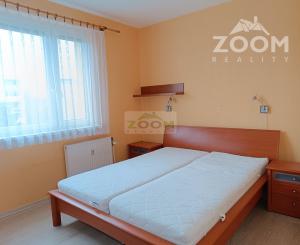 ul. Popradská – 4 izbový zrekonštruovaný byt s halou a s loggiou