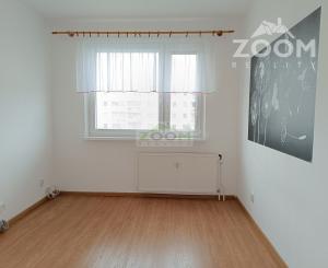 ul. Popradská – 4 izbový zrekonštruovaný byt s halou a s loggiou