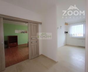 ul. Popradská – 4 izbový zrekonštruovaný byt s halou a s loggiou