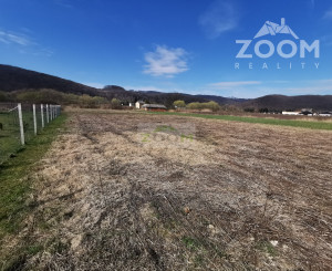 HANISKA – slnečný a rovinatý stavebný pozemok s IS, 1.839 m2