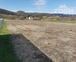 HANISKA – slnečný a rovinatý stavebný pozemok s IS, 1.839 m2