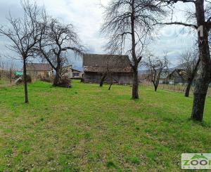 Obec Záhradné - dvojposchodový tehlový RD s veľkou záhradou
