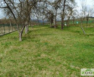 Obec Záhradné - dvojposchodový tehlový RD s veľkou záhradou