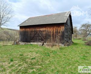 Obec Záhradné - dvojposchodový tehlový RD s veľkou záhradou