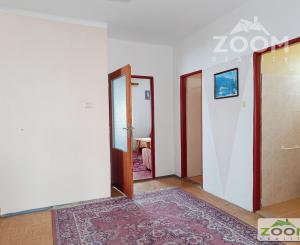 Obec Záhradné - dvojposchodový tehlový RD s veľkou záhradou