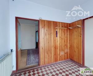 Obec Záhradné - dvojposchodový tehlový RD s veľkou záhradou