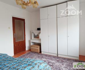 Obec Záhradné - dvojposchodový tehlový RD s veľkou záhradou