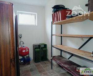 Obec Záhradné - dvojposchodový tehlový RD s veľkou záhradou