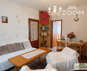 Prešov – sídl. III: 3-izbový byt s veľkou loggiou, 76m2