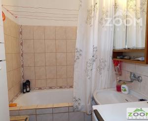 Prešov – sídl. III: 3-izbový byt s veľkou loggiou, 76m2