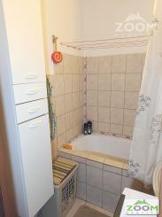 Prešov – sídl. III: 3-izbový byt s veľkou loggiou, 76m2