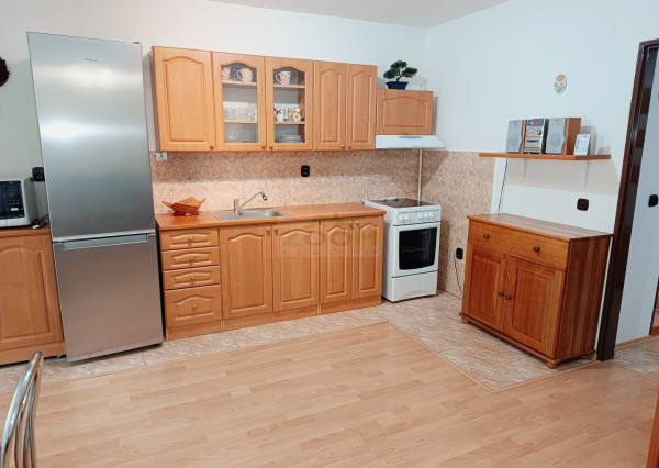 Veľký Šariš - 1 izbový byt s terasou, 44m2