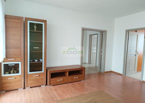 ul. Popradská – 4 izbový zrekonštruovaný byt s halou a s loggiou