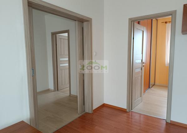 ul. Popradská – 4 izbový zrekonštruovaný byt s halou a s loggiou