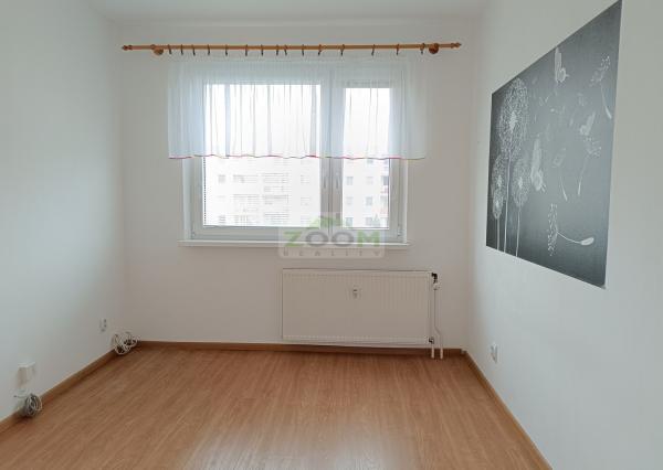 ul. Popradská – 4 izbový zrekonštruovaný byt s halou a s loggiou