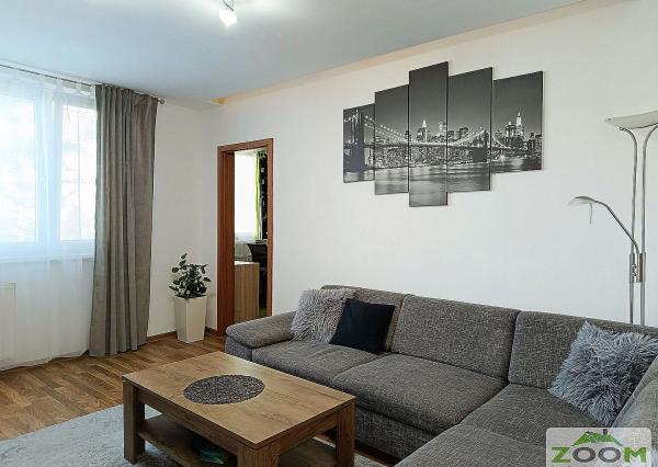 ul. Važecká – 3 izbový kompletne zrekonštruovaný byt s loggiou