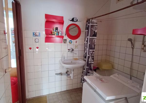 Pavlovičovo nám. - veľkometrážny 2,5 izbový tehlový byt, 72m2