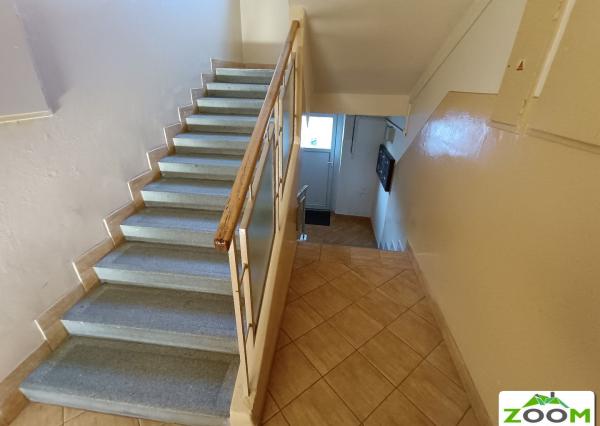 Pavlovičovo nám. - veľkometrážny 2,5 izbový tehlový byt, 72m2