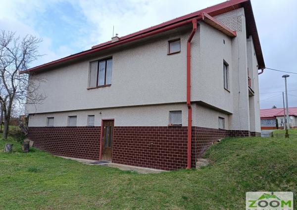 Obec Záhradné - dvojposchodový tehlový RD s veľkou záhradou