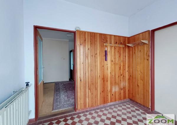 Obec Záhradné - dvojposchodový tehlový RD s veľkou záhradou