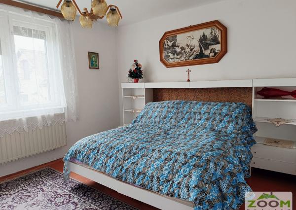 Obec Záhradné - dvojposchodový tehlový RD s veľkou záhradou