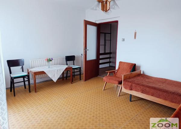 Obec Záhradné - dvojposchodový tehlový RD s veľkou záhradou