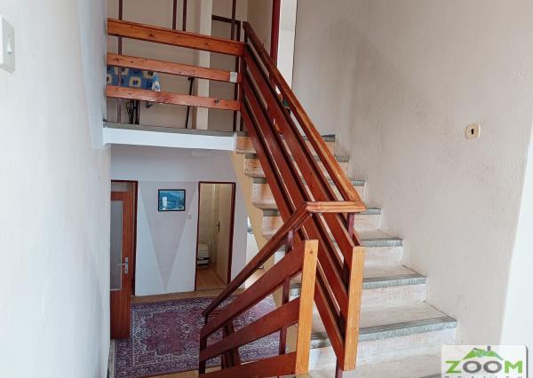 Obec Záhradné - dvojposchodový tehlový RD s veľkou záhradou