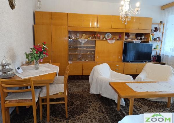 Prešov – sídl. III: 3-izbový byt s veľkou loggiou, 76m2