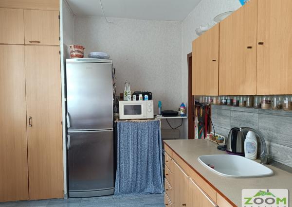 Prešov – sídl. III: 3-izbový byt s veľkou loggiou, 76m2