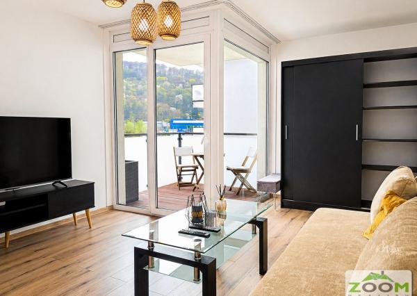 PRENÁJOM - 2 izbový byt s loggiou, podlahovým kúrením a park. miestom