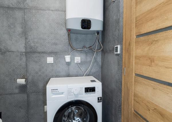 PRENÁJOM - 2 izbový byt s loggiou, podlahovým kúrením a park. miestom