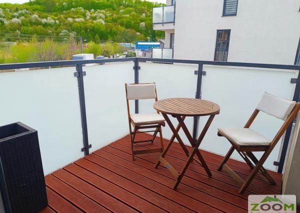 PRENÁJOM - 2 izbový byt s loggiou, podlahovým kúrením a park. miestom