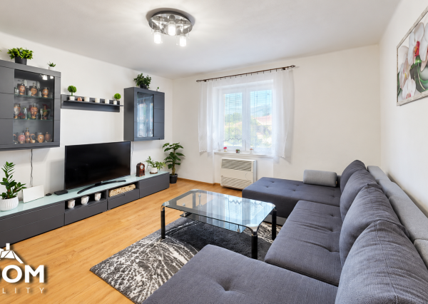 ul. Zápotockého - 2-izbový kompletne zrekonštruovaný tehlový byt, 55m2