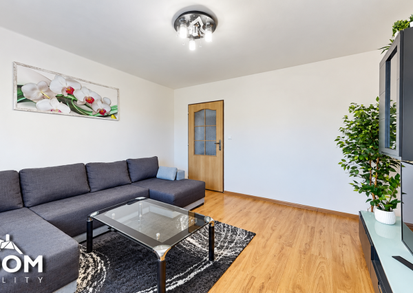 ul. Zápotockého - 2-izbový kompletne zrekonštruovaný tehlový byt, 55m2